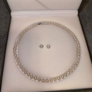 Elegant Pearl Necklace and Earring Set